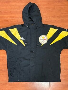 Pittsburgh Steelers Black & Yellow Hooded Puffer Jacket